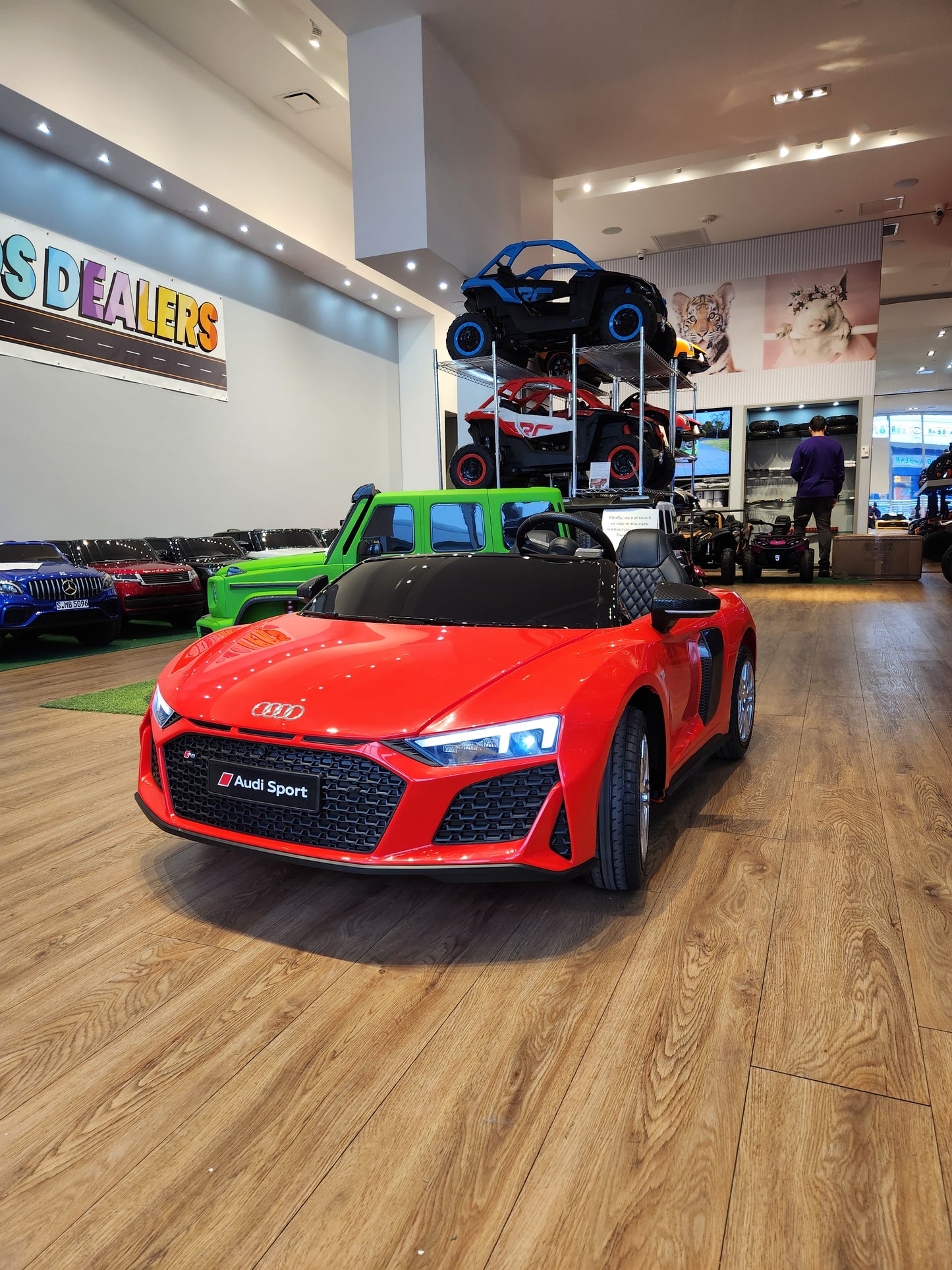 ENORME coche eléctrico para niños Audi R8