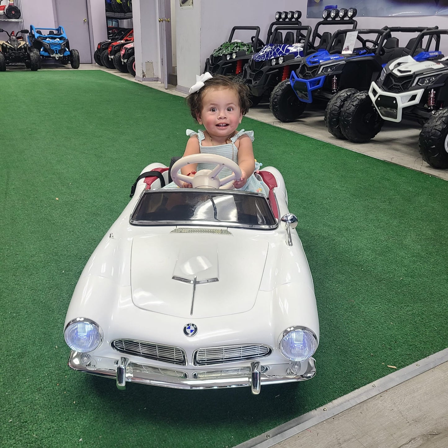 Coche clásico BMW para niños