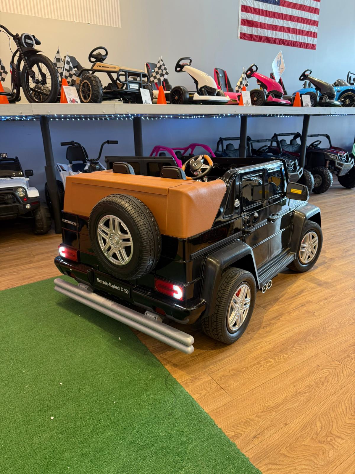 Giant Mercedes Maybach G 650