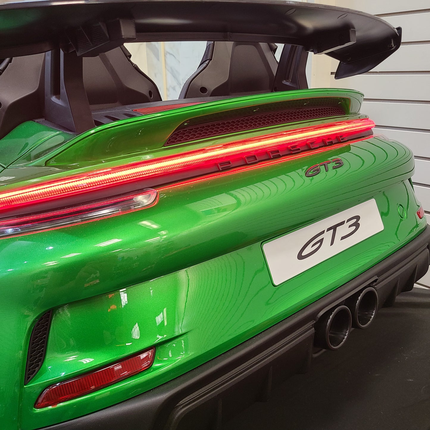 24V Licensed Kids Electric Porsche 911 GT3