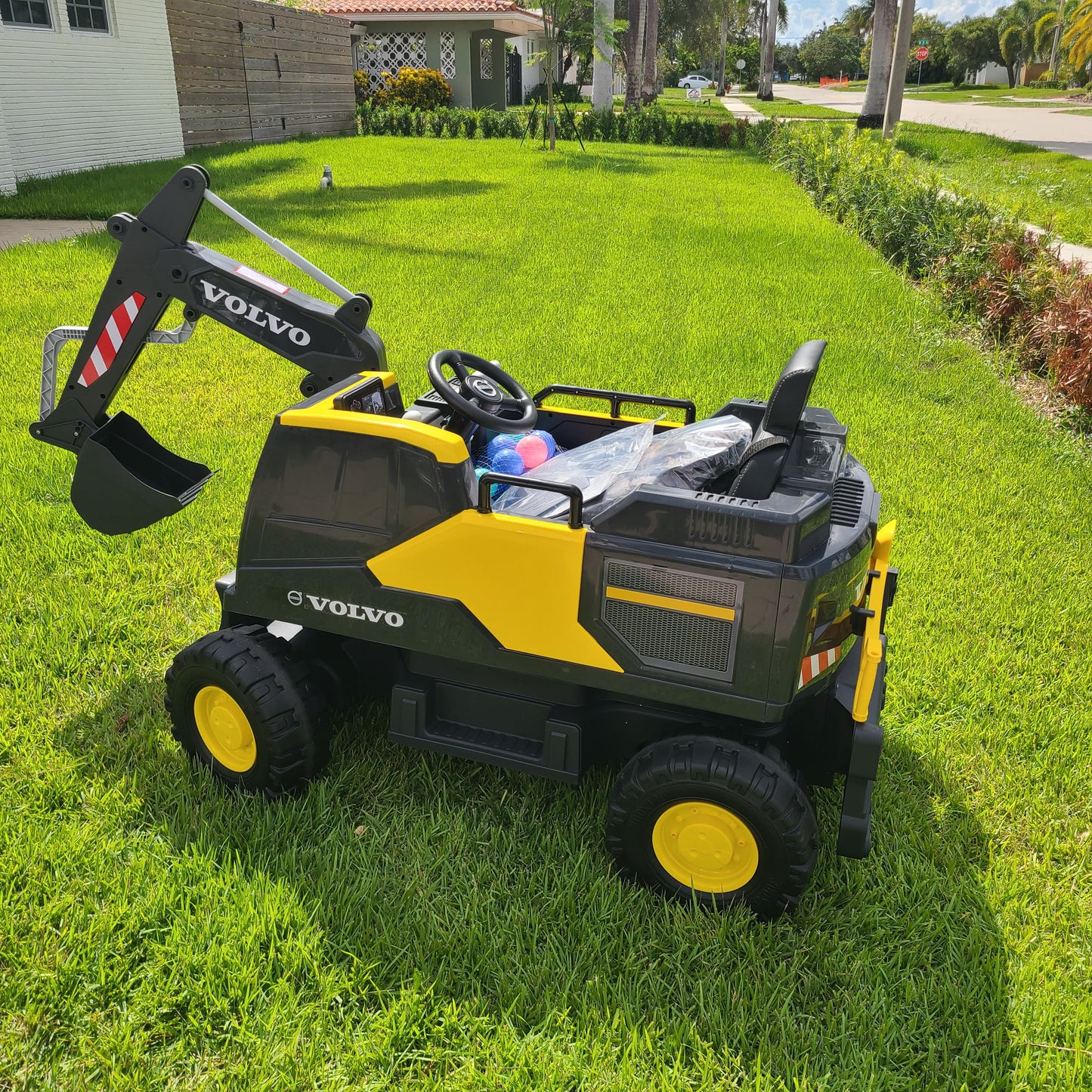 Volvo Electric Excavator | Kids Car