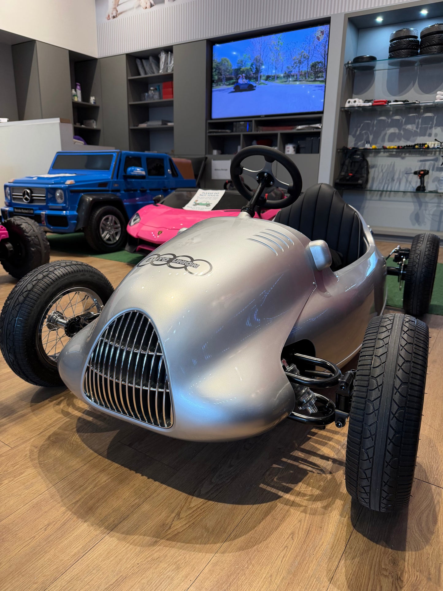 Audi Silver Arrow Kids Race Car | 24Volt Brushless