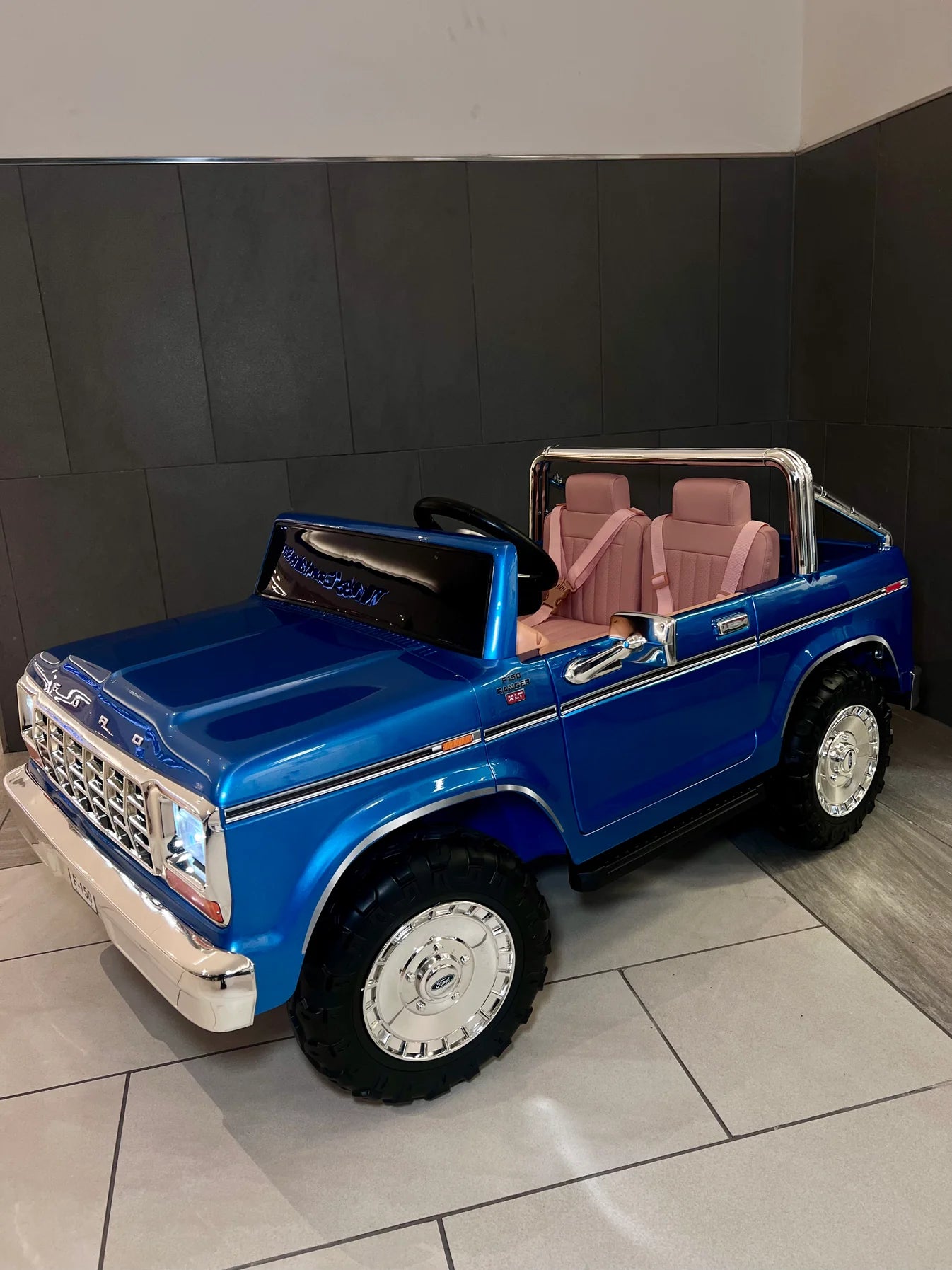 Retro Ford F150 Pick up Truck electric | 24V remote control