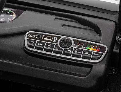 Camión grúa Mercedes con plataforma plana y asiento para conductor, 24 V