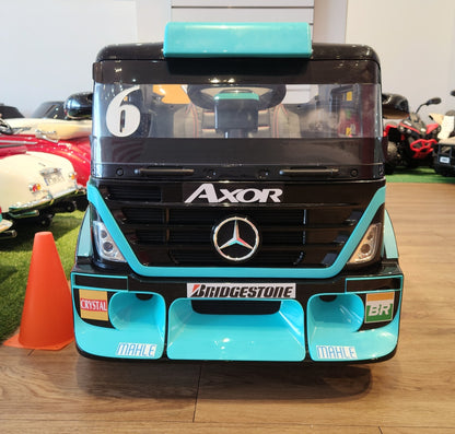 Camión grúa Mercedes con plataforma plana y asiento para conductor, 24 V