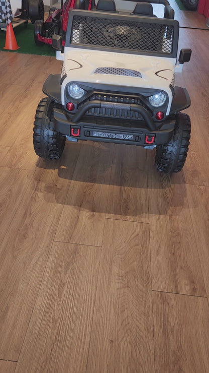 2025 24V Jeep 4x4 with remote
