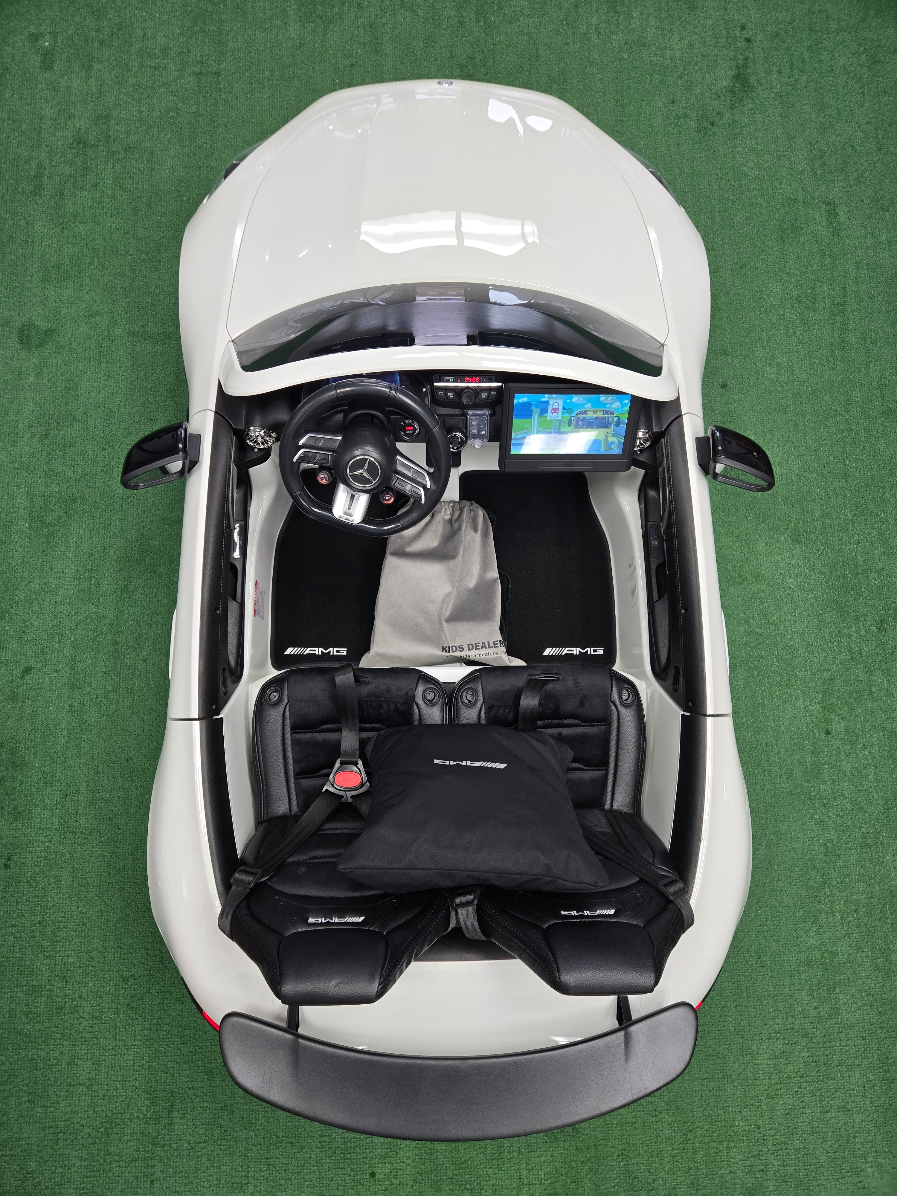 APT-016　ベジット 24Volt Mercedes AMG GT63 | 2 Seater Kids car – Kids Car Dealers